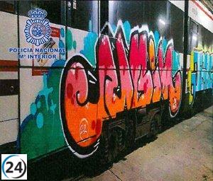 Detienen a 15 grafiteros por causar daños de 240.000€ en trenes de Madrid.