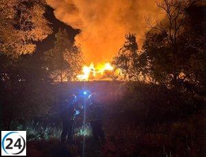 Extinción del incendio en planta de reciclaje de Colmenar Viejo.