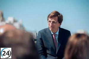 Almeida promete construir más áreas caninas en las zonas más solicitadas.