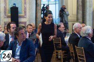 Vox critica el pago del gobierno regional a sindicatos comunistas en lugar de mejorar salarios de médicos y profesores.