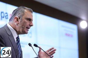 Ortega Smith insta a españoles a valorar las políticas, más que cambiar siglas.