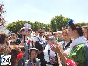 Maestre y Mónica García apoyan a los colegios sin aire acondicionado en la Pradera de San Isidro.