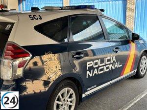 Familia golpea a 7 agentes llamados para detener maltrato de la madre.
