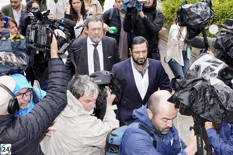 Amargo denuncia manipulación en su caso y hallazgo de objetos no identificados en su vivienda.