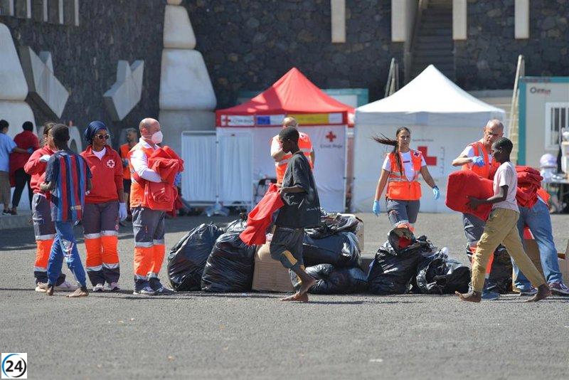 El CREADE de Pozuelo y Madrid reciben a 150 y 100 migrantes respectivamente, mientras se prepara acogida de 450 en un cuartel en Carabanchel.