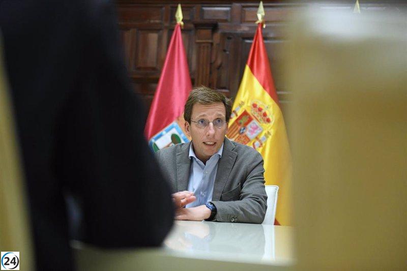 Almeida ataca a Sánchez por rendirse ante el independentismo para asegurar su presidencia