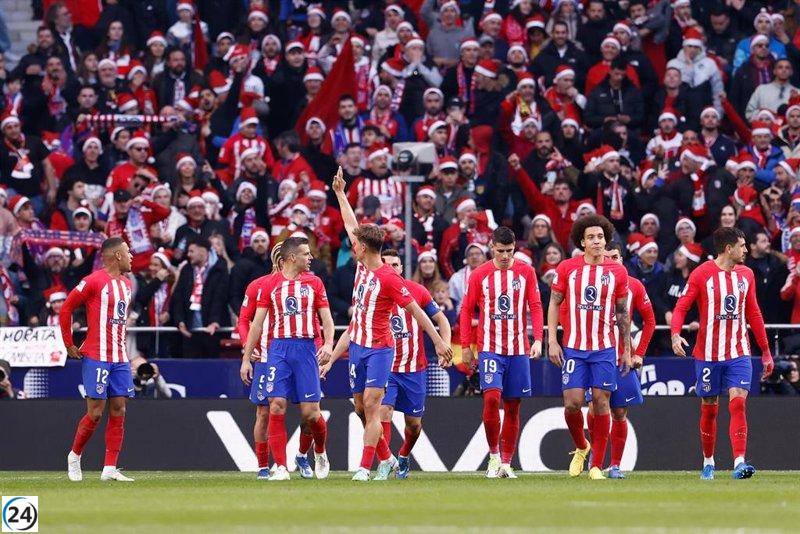 El Atlético triunfa en un emocionante cierre de año frente al Sevilla