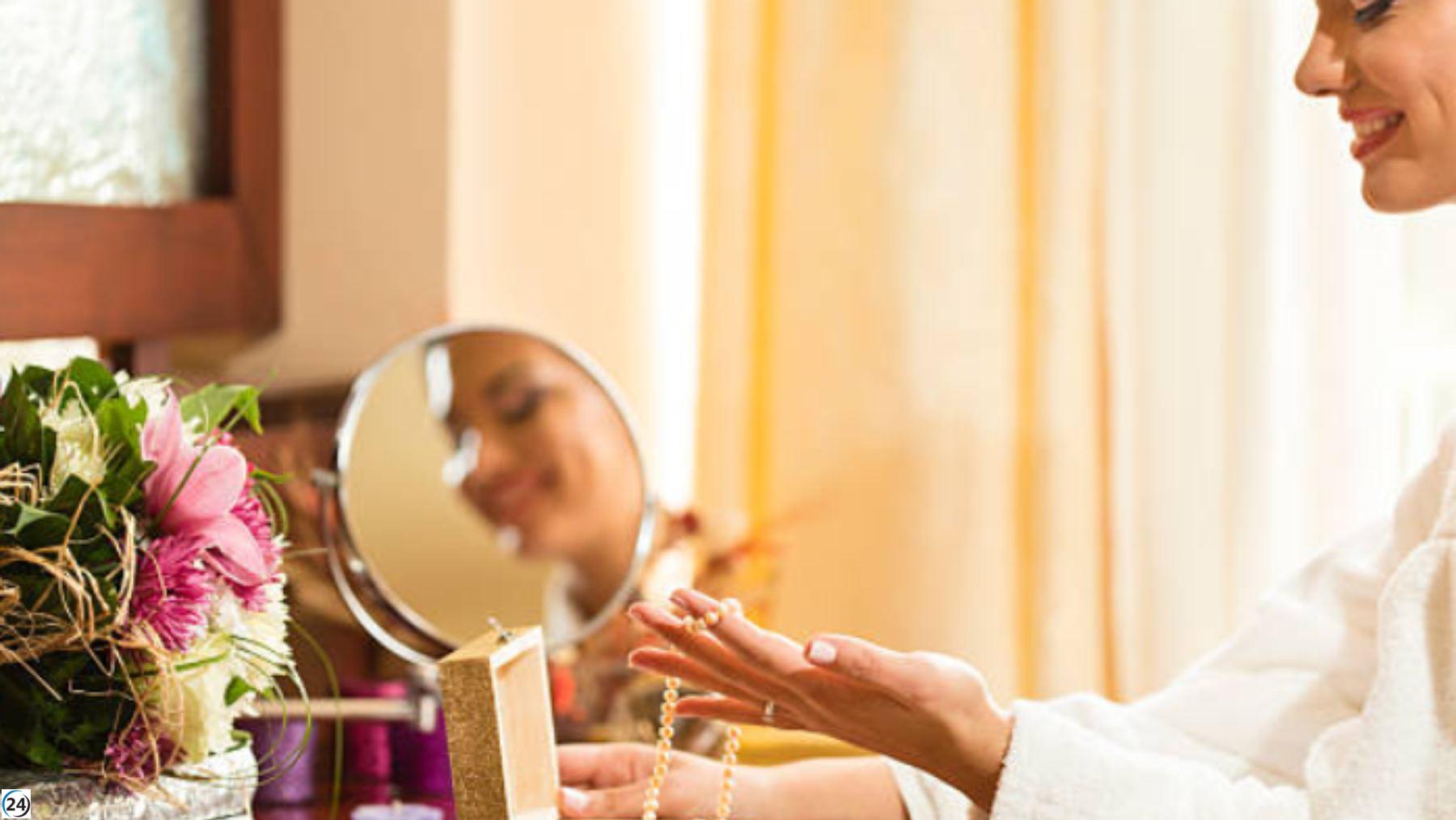 Un joyero de Zara Home organiza tus joyas por tamaño y tipo.