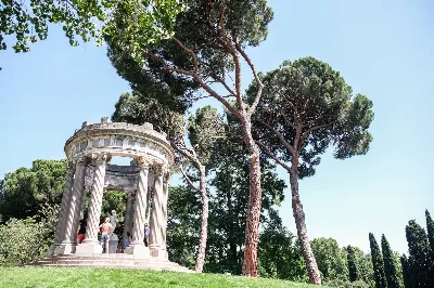 El Capricho: un jardín de cuento en la ciudad