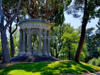 Parque de El Capricho: visita guiada a dos servicios diarios